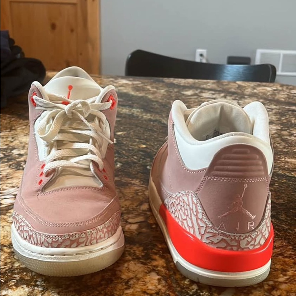 Jordan 3 Rust Pink Retro Sneakers size 9.5 great shape